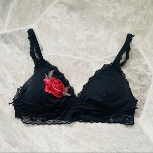 SOPHIE B. Black floral embroidered rose lace sexy stretch bralette size small